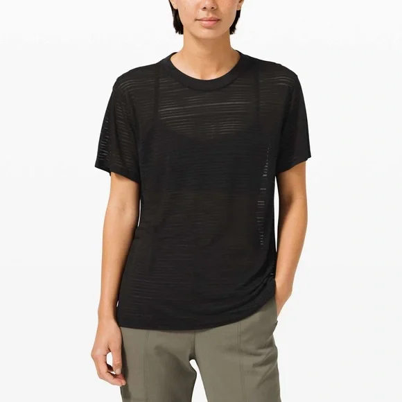 LULULEMON all yours boyfriend tee stripe black size 2/4 - Picture 1 of 8